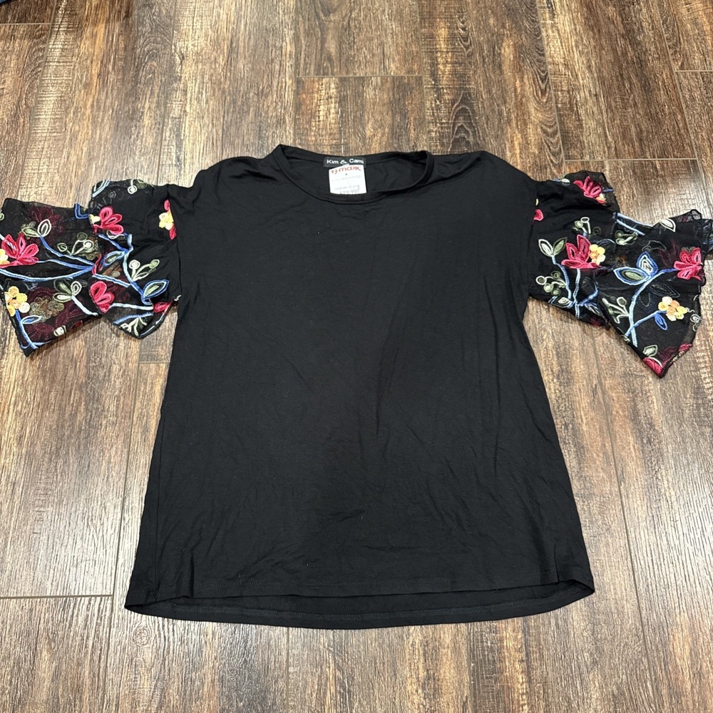 Kim & Cami Women Top Size S Black Floral Blouse Mesh Flutter Sleeves Whimsigoth